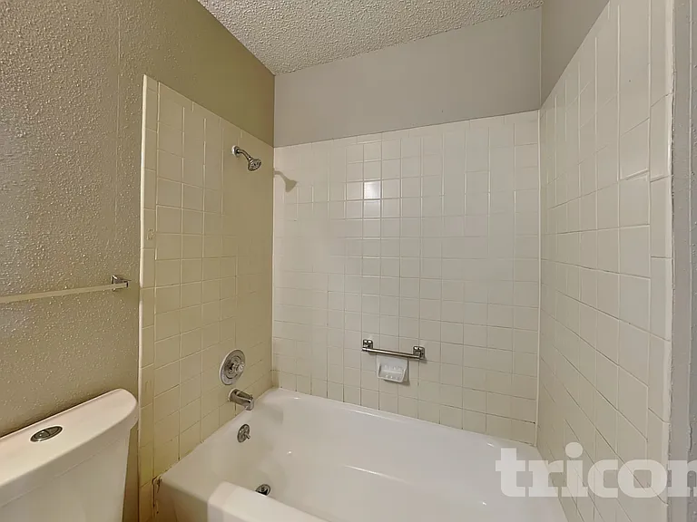 9506 Sugarloaf Dr — Photo 14