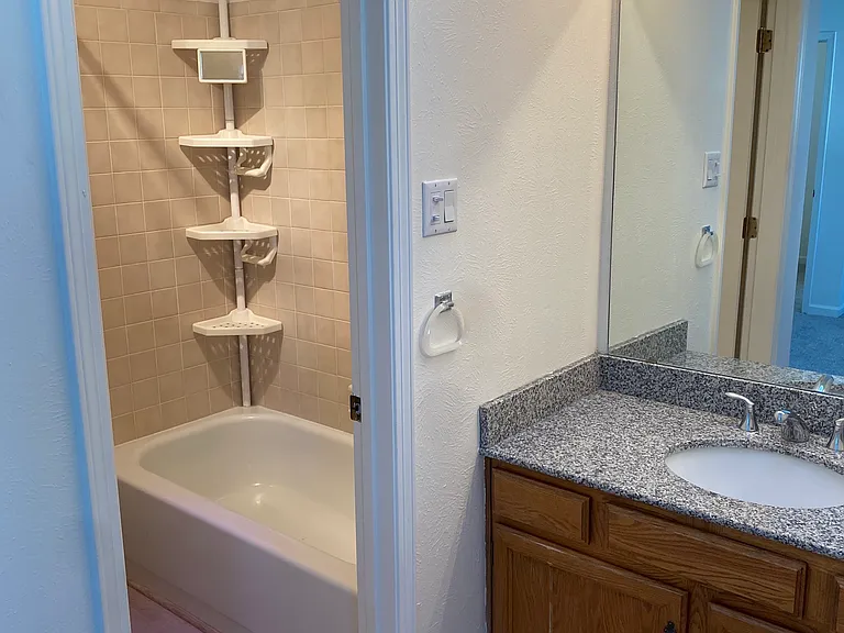 505 Oppenheimer Dr — Photo 25