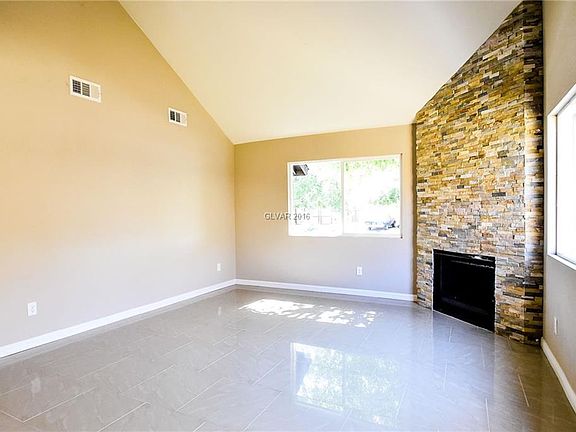 2nd image of 1404 Briarcreek Cir