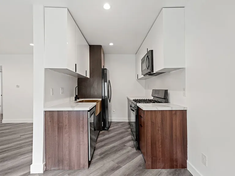 6307 Elgin Street Apartments — Photo 25