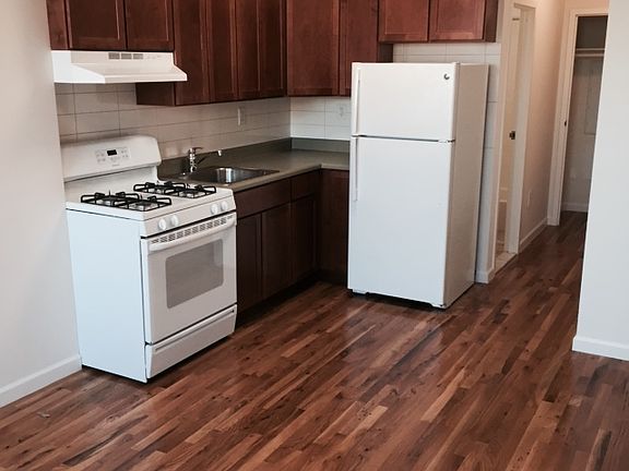2nd image of 2334 2nd Ave APT 4