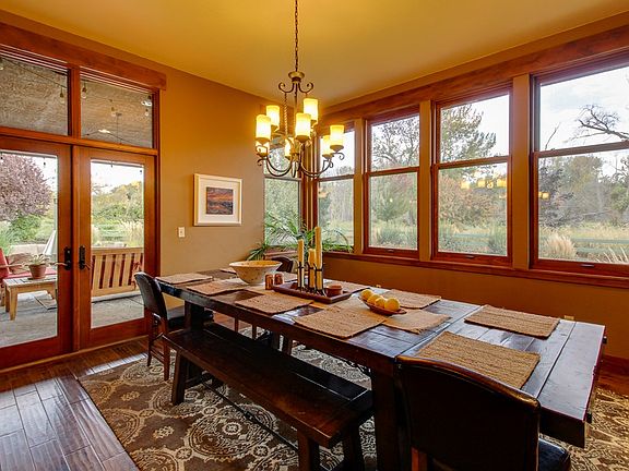 4th image of 399 Song Creek Ln