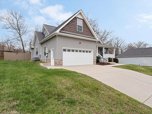 3rd image of 7608 Leverette Dr
