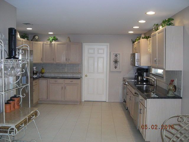 2nd image of 17 Deer Meadow Run
