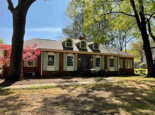 506 Peterson Lake Rd, Collierville, TN 38017
