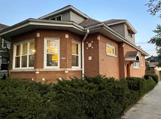 5257 W Berenice Ave, Chicago, IL 60641