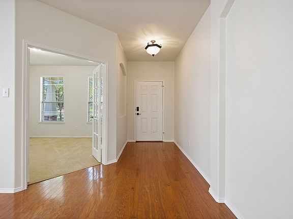 5th image of 5117 Blackwood Dr