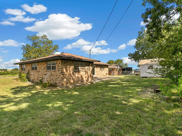 609 S Farmington Rd — Photo 27