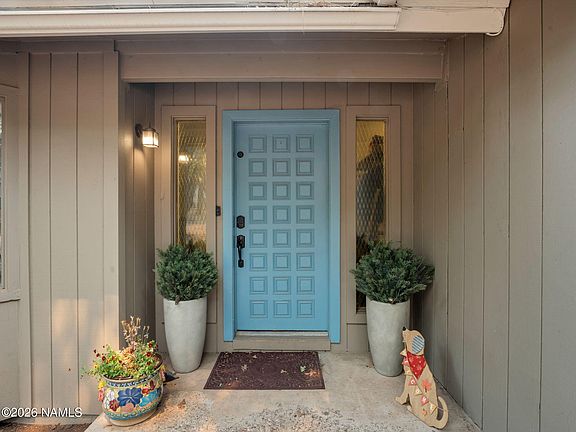 5th image of 3330 S Moore Cir