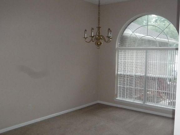 3rd image of 5550 Casavedra Ct