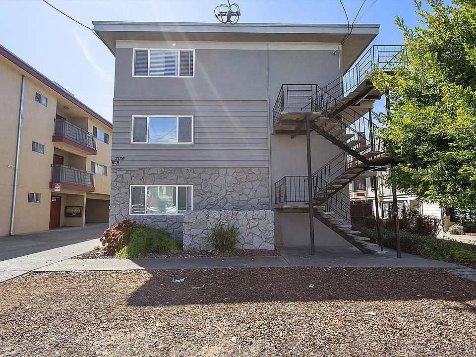 2136 Lincoln Ave #J - 1 bedroom | 1 bath