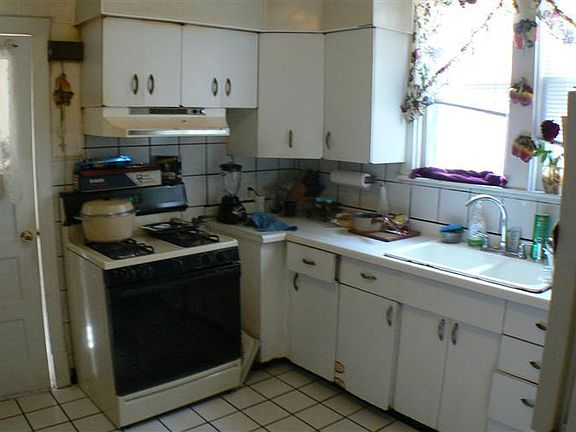 4th image of 3934 Catalpa St