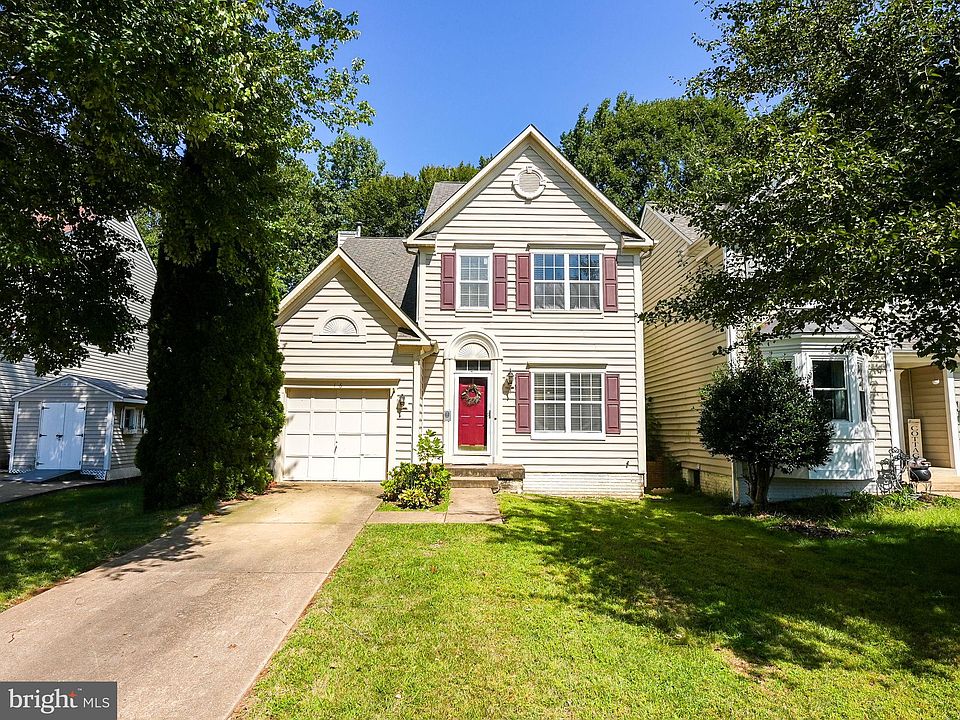 1st image of 16 Regency Dr