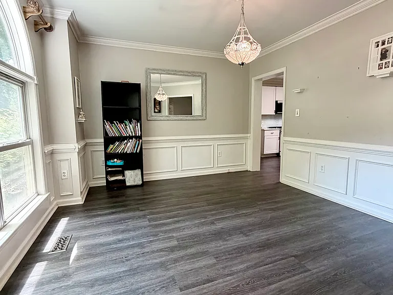 2204 Windy Woods Dr — Photo 7