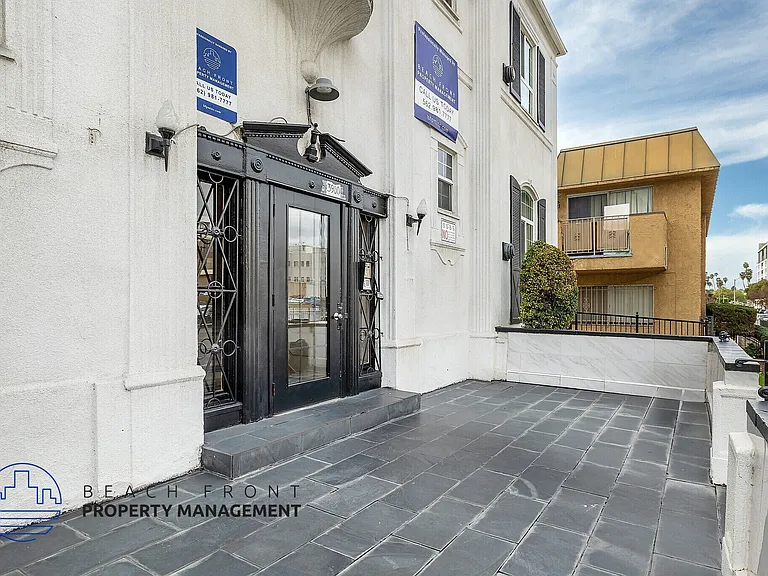 3900 Ingrahm St. — Photo 11
