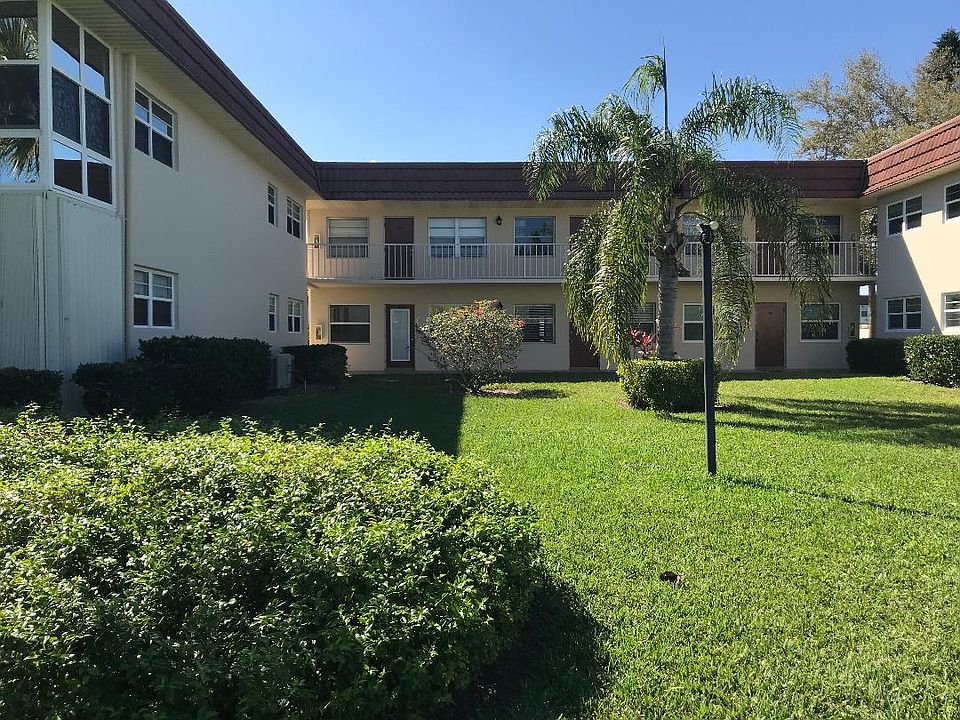 1st image of 19 Vista Gardens Trl