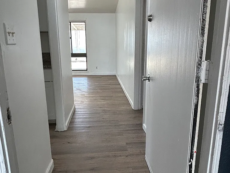 625 N 21st St — Photo 15