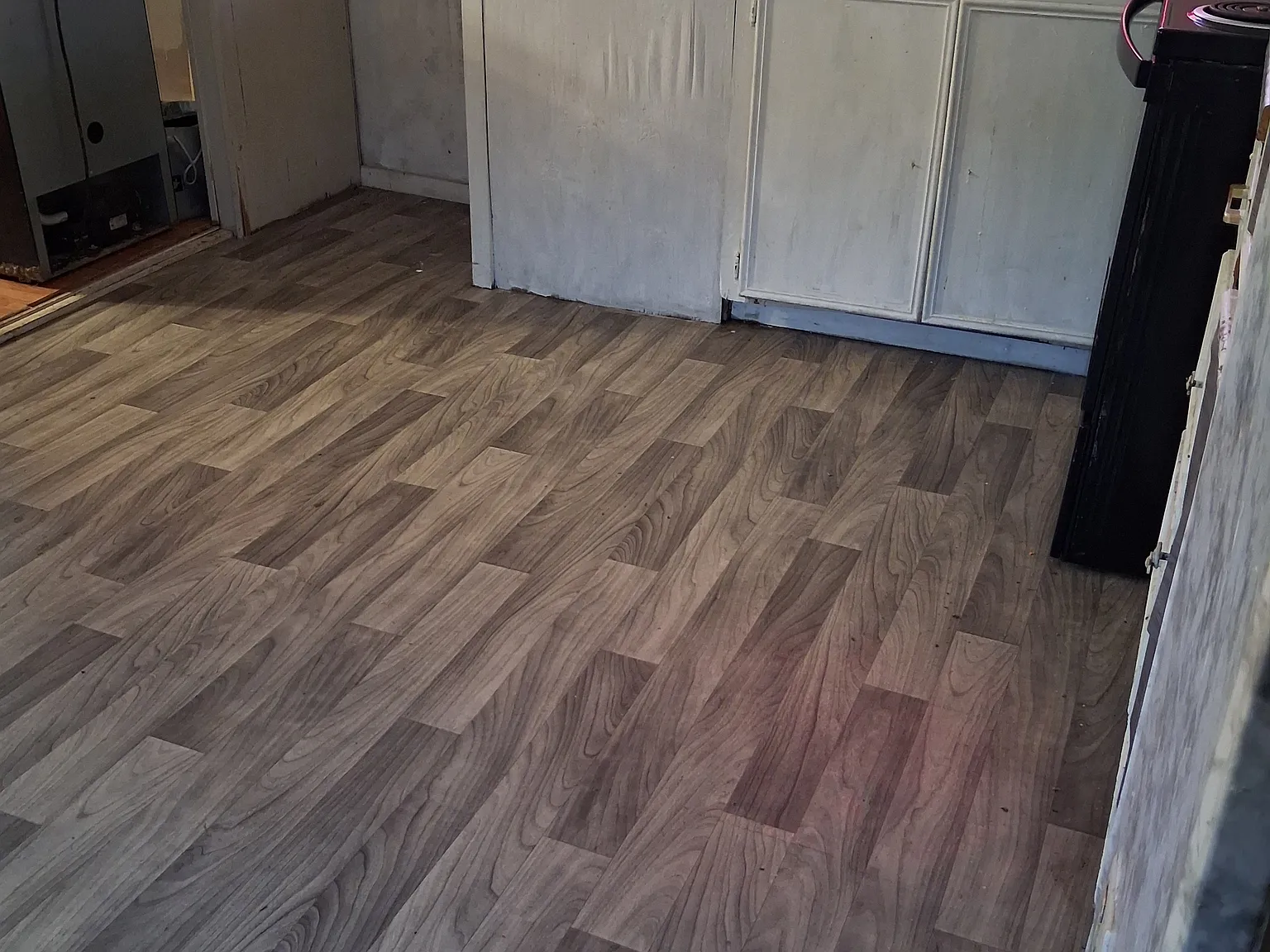 3 bed, 1.5 bath, $875 — Photo 4