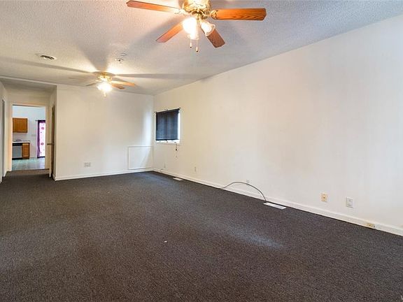 3rd image of 127 Davey St