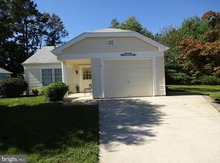 35 New Castle Dr, Southampton, NJ