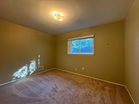3rd image of 27125 Lorenz St