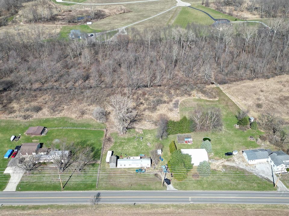 1st image of 3942 E Armstrong Rd