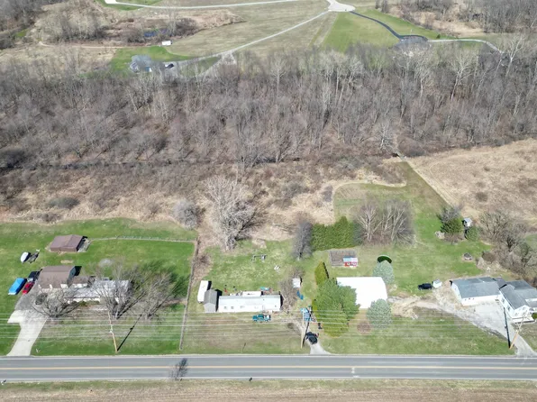 3942 E Armstrong Rd, Leesburg, IN 46538