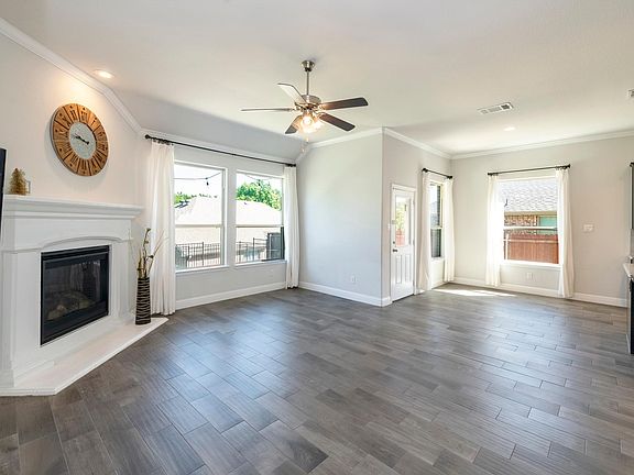 4th image of 4032 Knollbrook Ln