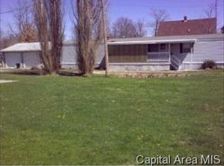 385 W Elm St, Waverly, IL 62692