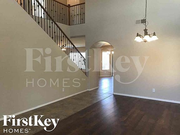 2nd image of 2814 W Kowalsky Ln