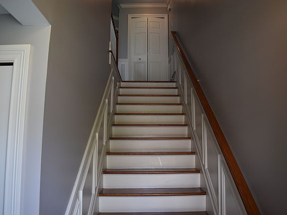 2nd image of 5361 Brookemonte Cir