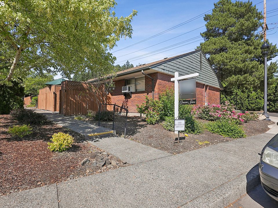 1st image of 15100 SW Crown Dr Unit 3