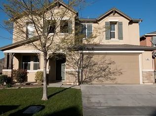 882 Kiwi St, Madera, CA 93638