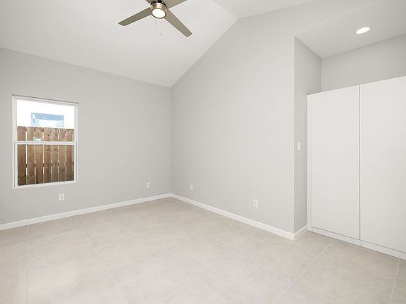 5th image of 2509 Woodpecker Rd #1