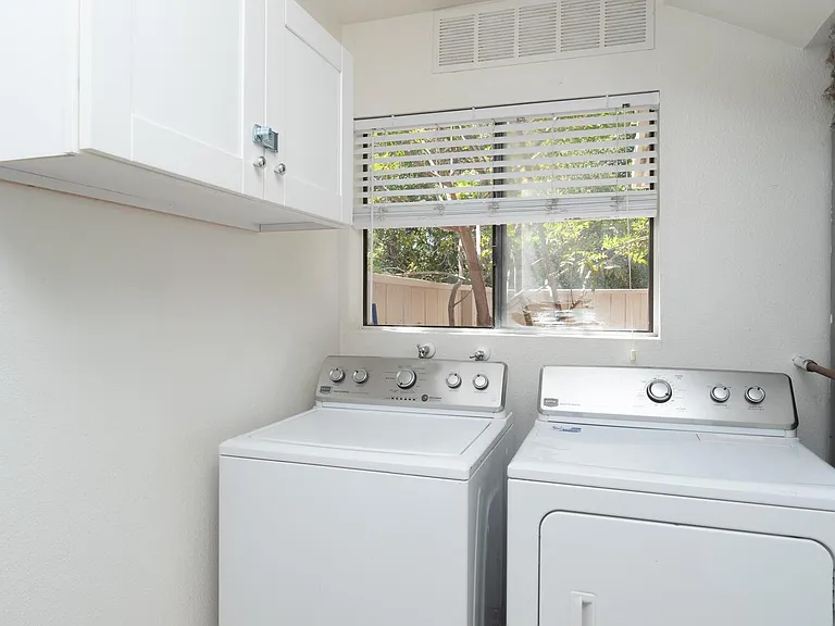 8118 Camino Tranquilo — Photo 26