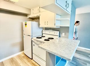 Renovated 1 Bedroom, 1 Bathroom Apartment Prime Fargo Location Near NDSU!, Fargo, ND 58102