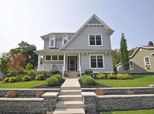 721 N Hill St, South Bend, IN 46617