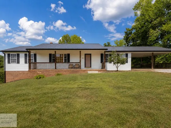 7587 S Boston Hwy, Sutherlin, VA 24594