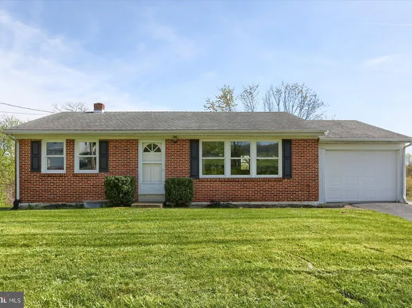 7961 Moyer Rd, Harrisburg, PA 17112