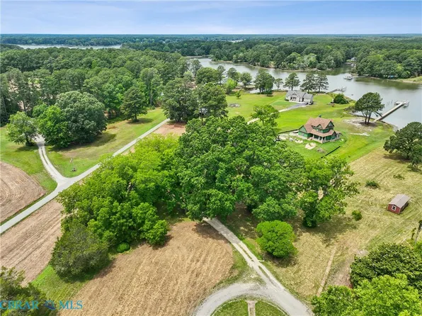 1458 New Point Comfort Hwy, Mathews, VA 23109