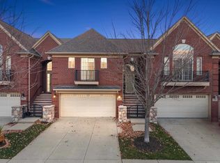 45877 Dutton Dr, Macomb, MI 48044