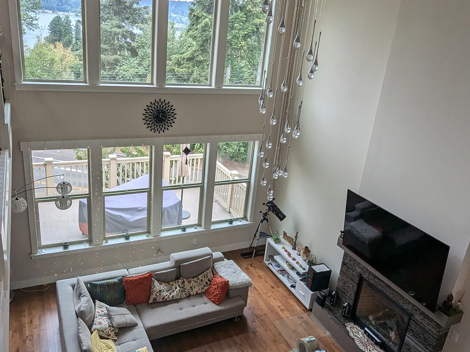 6 bed, 3.5 bath, 4400 sqft, $6,300 — Photo 4