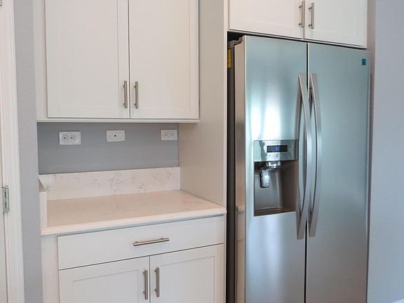 5th image of 375 Marsh Cove Dr