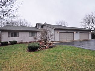 616 Meadow Ct, Winthrop Harbor, IL 60096