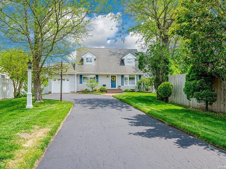 26 Waterview Avenue, Massapequa, NY 11758 Zillow