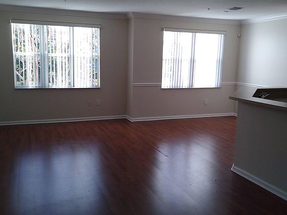 Living & Imagination Rooms