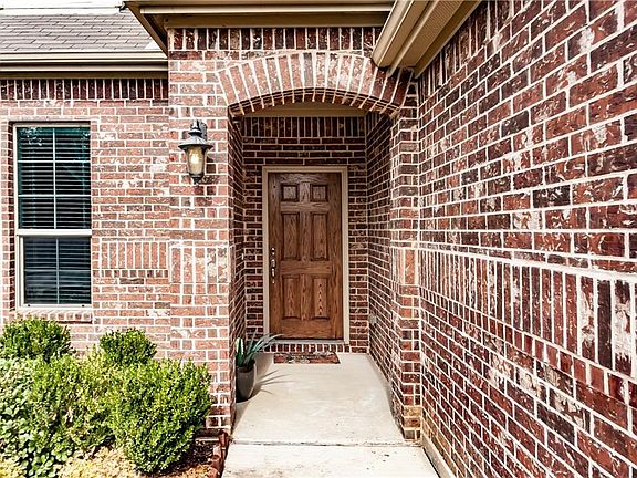 4th image of 2613 Annamarie Dr