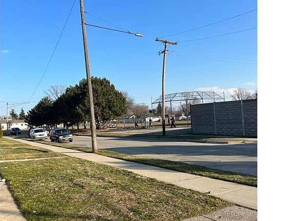 3rd image of 6800 Ford Ave #6797