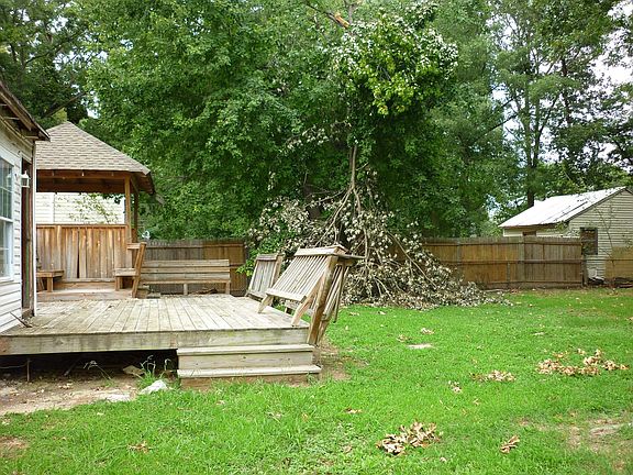 5th image of 5017 Caldwell Ave