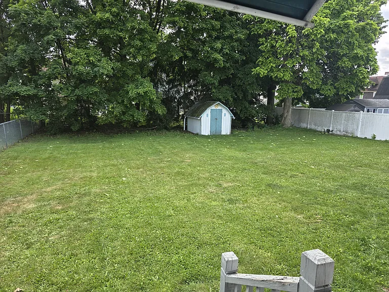50 Grand Ave — Photo 18